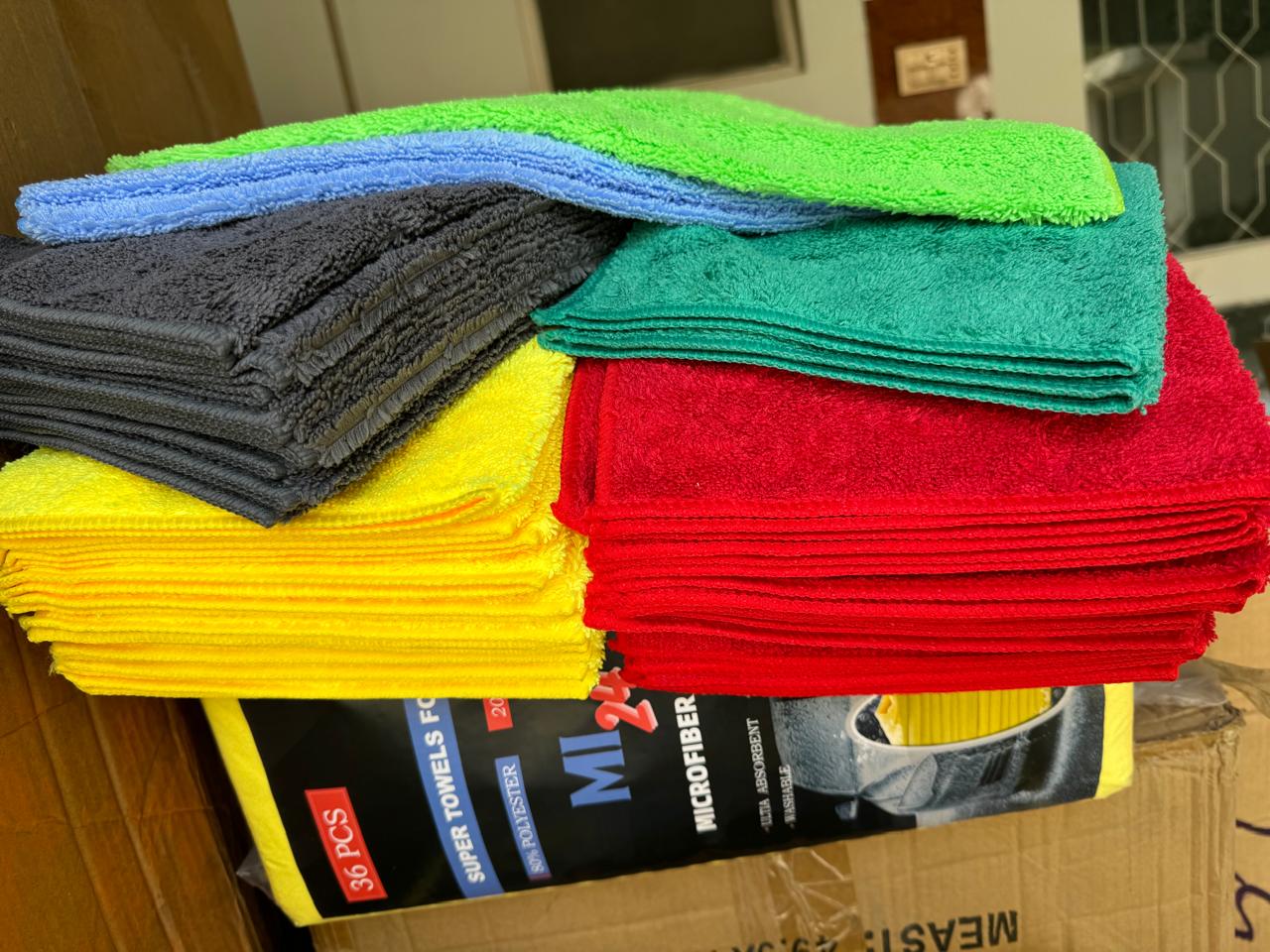 40x40CM 300GSM Microfiber Car Detailing Towel High Absorbent Sewing Cloth for Cleaning Wash Microfibre Towel for Car Care