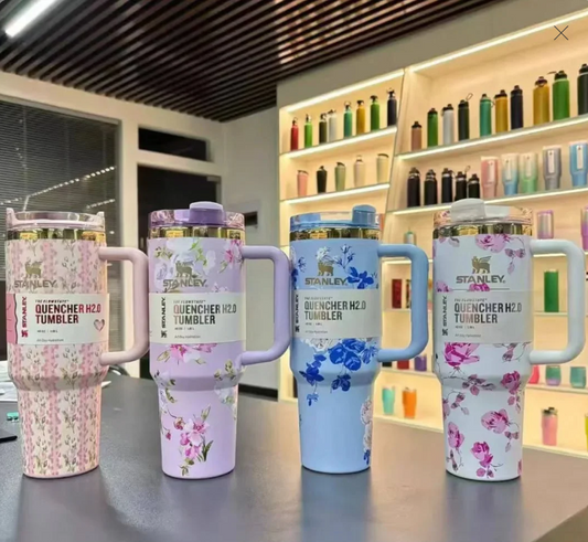 40oz Insulated Stainless Steel Tumbler with Straw & Lid | Double-Walled Leakproof Thermal Mug for Hot & Cold Drinks | Travel, Gym & Outdoor Flask (Stanley Style – Flower & Barbie Print)